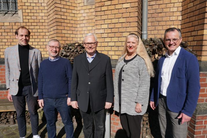Christian Masur (Kirchenmusiker), Diakon Klaus Kehrbusch, Pfarrer Dr. Ansgar Steinke, Sabine Coenen (Verwaltungsleitung), Pfarrvikar Benedikt Bünnagel (v.l.n.r.)